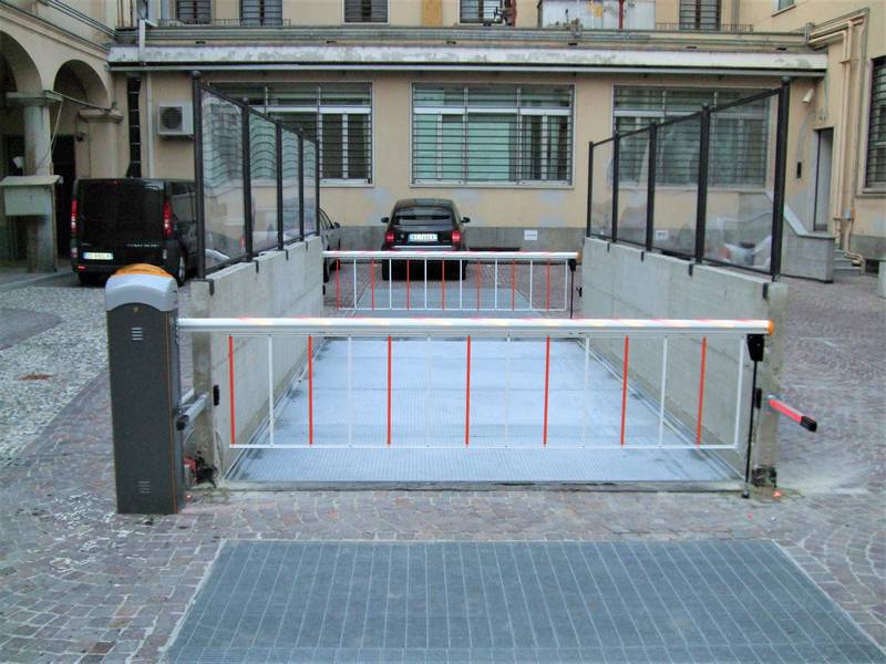 Elevatore auto per accesso interrato